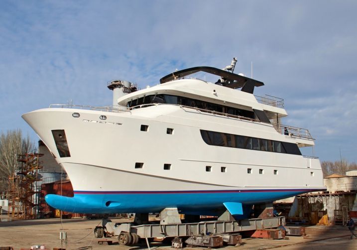 Украинская верфь Black Sea Yachts объявила о спуске на воду 30-метровой моторной яхты BSY98