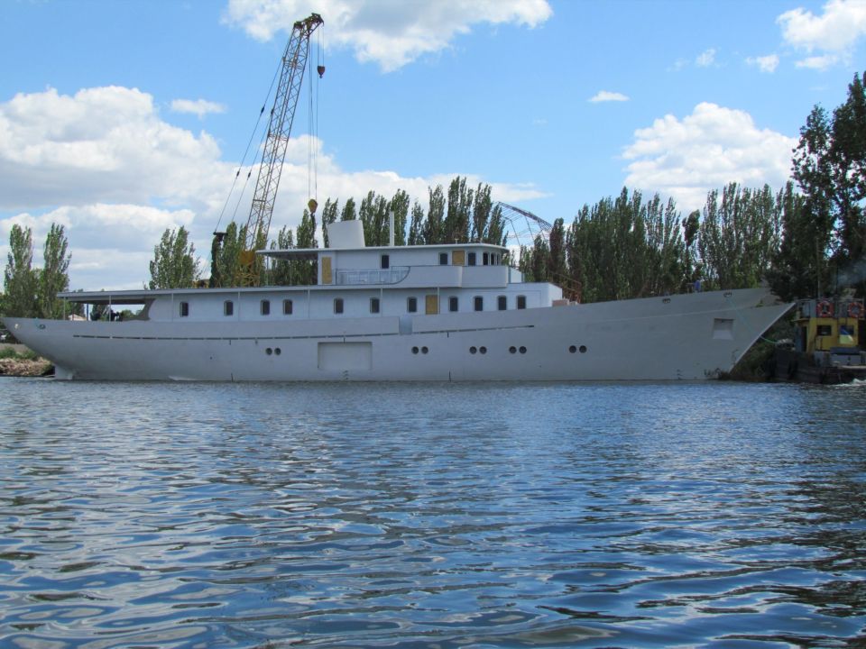 Моторная яхта 48 м